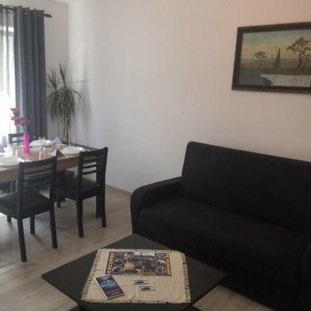 Garsoniera Simo Apartment Orsova Luaran gambar